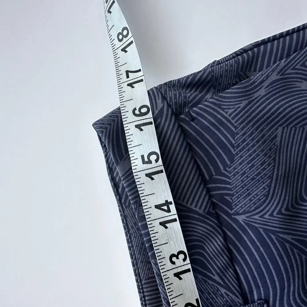 Nike Golf Shorts - Picture 6 of 7